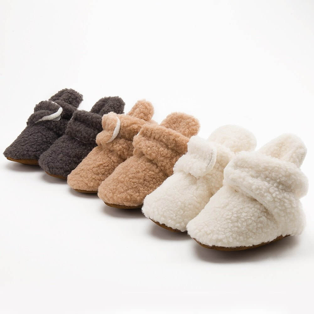 Bottes de bébé moelleuses d'hiver