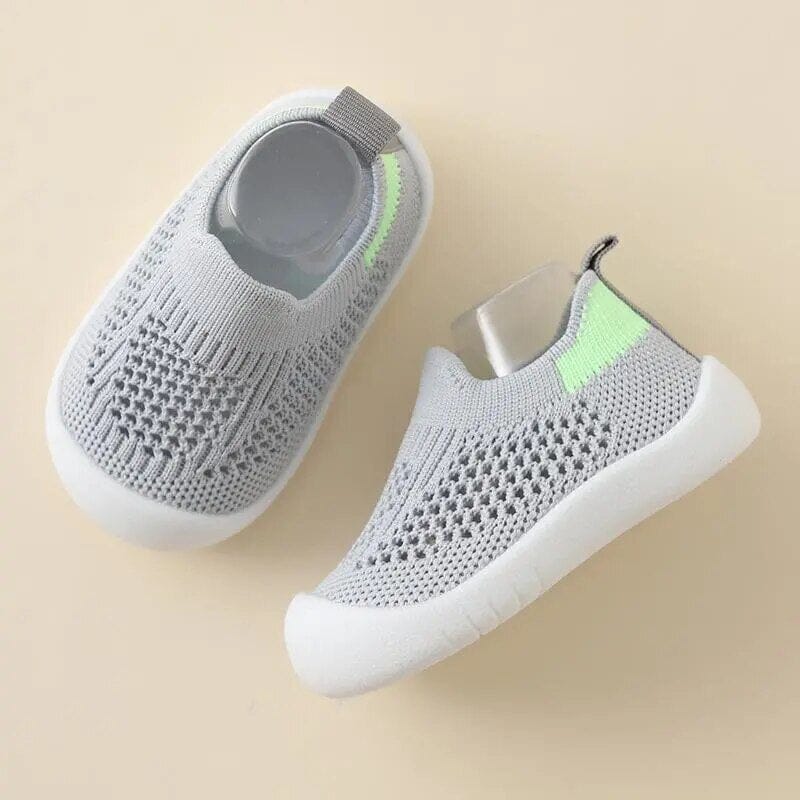 Baskets en maille pour bébé